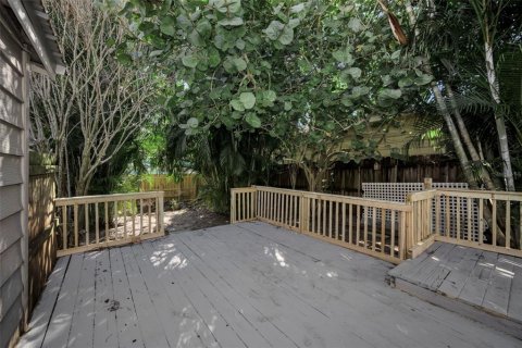 Villa ou maison à louer à Tarpon Springs, Floride: 3 chambres, 109.62 m2 № 2152343 - photo 13