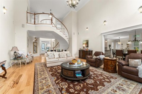 House in Gainesville, Florida 4 bedrooms, 541.9 sq.m. № 2419171 - photo 6