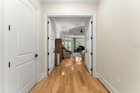 House in Gainesville, Florida 4 bedrooms, 541.9 sq.m. № 2419171 - photo 16