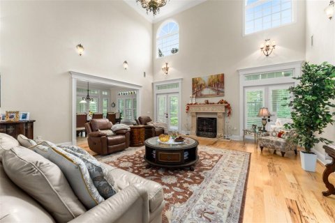 House in Gainesville, Florida 4 bedrooms, 541.9 sq.m. № 2419171 - photo 5
