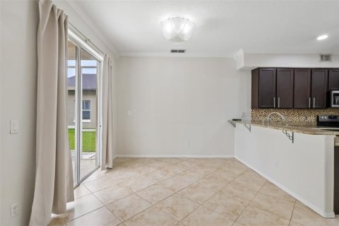 Villa ou maison à louer à Orlando, Floride: 5 chambres, 377.09 m2 № 2277086 - photo 10