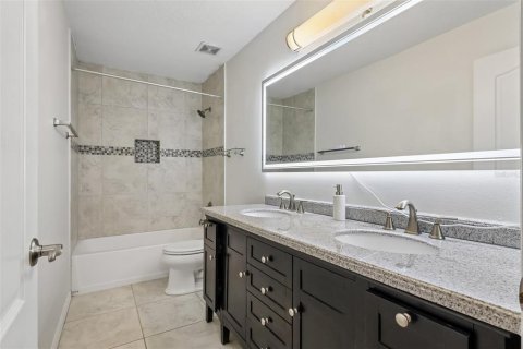 Villa ou maison à louer à Orlando, Floride: 5 chambres, 377.09 m2 № 2277086 - photo 18