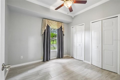 Villa ou maison à louer à Orlando, Floride: 5 chambres, 377.09 m2 № 2277086 - photo 11