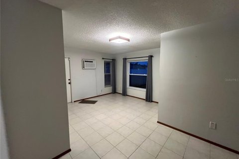 Снять в аренду квартиру в Сарасота, Флорида 1 комната, 37.16м2, № 2098011 - фото 4