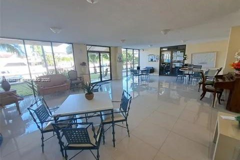 Copropriété à louer à North Miami Beach, Floride: 1 chambre, 75.07 m2 № 1994257 - photo 29