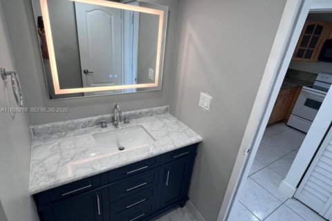 Copropriété à louer à North Miami Beach, Floride: 1 chambre, 75.07 m2 № 1994257 - photo 21