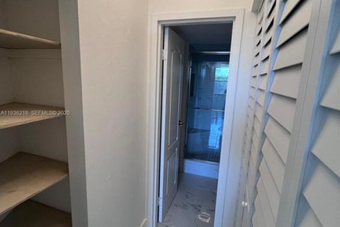 Copropriété à louer à North Miami Beach, Floride: 1 chambre, 75.07 m2 № 1994257 - photo 19