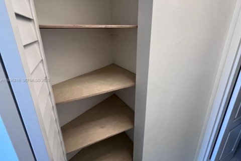 Copropriété à louer à North Miami Beach, Floride: 1 chambre, 75.07 m2 № 1994257 - photo 23