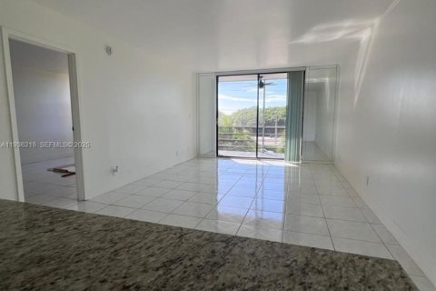 Copropriété à louer à North Miami Beach, Floride: 1 chambre, 75.07 m2 № 1994257 - photo 26