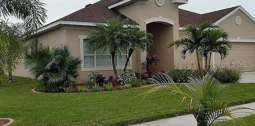 House in Ruskin, Florida 4 bedrooms, 279.17 sq.m. № 1834869