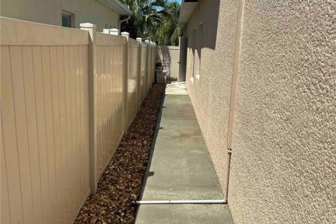 House in Ruskin, Florida 4 bedrooms, 279.17 sq.m. № 1834869 - photo 8