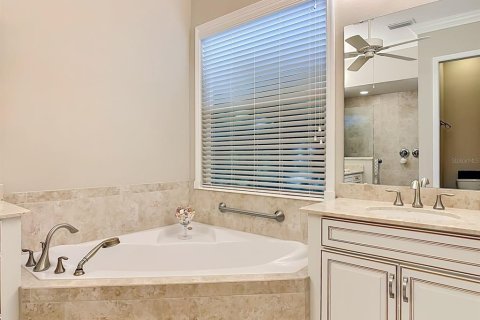 Villa ou maison à vendre à Mount Dora, Floride: 3 chambres, 292.36 m2 № 2091593 - photo 18