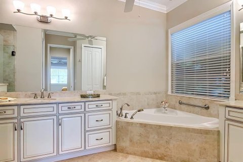 Villa ou maison à vendre à Mount Dora, Floride: 3 chambres, 292.36 m2 № 2091593 - photo 16