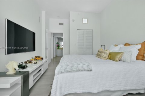 Снять в аренду квартиру в Майами, Флорида 3 спальни, 176.51м2, № 2006248 - фото 13