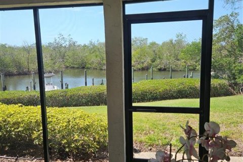 Condo in Bradenton, Florida, 2 bedrooms  № 1572257 - photo 12