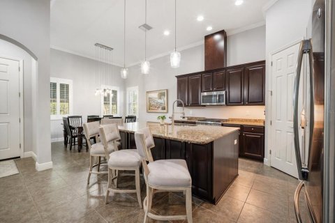 House in Apollo Beach, Florida 3 bedrooms, 166.95 sq.m. № 1751235 - photo 7