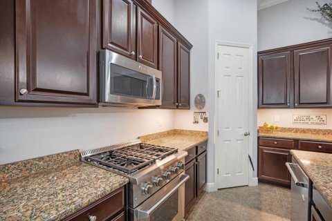 House in Apollo Beach, Florida 3 bedrooms, 166.95 sq.m. № 1751235 - photo 8