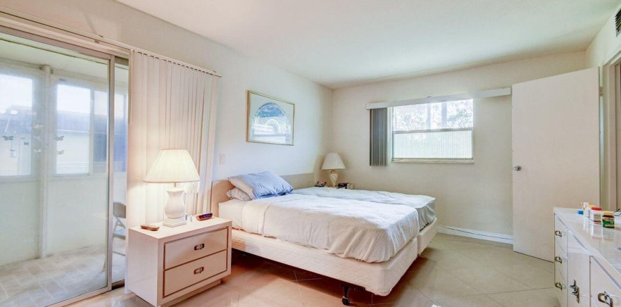 Condo in Delray Beach, Florida, 1 bedroom № 932501
