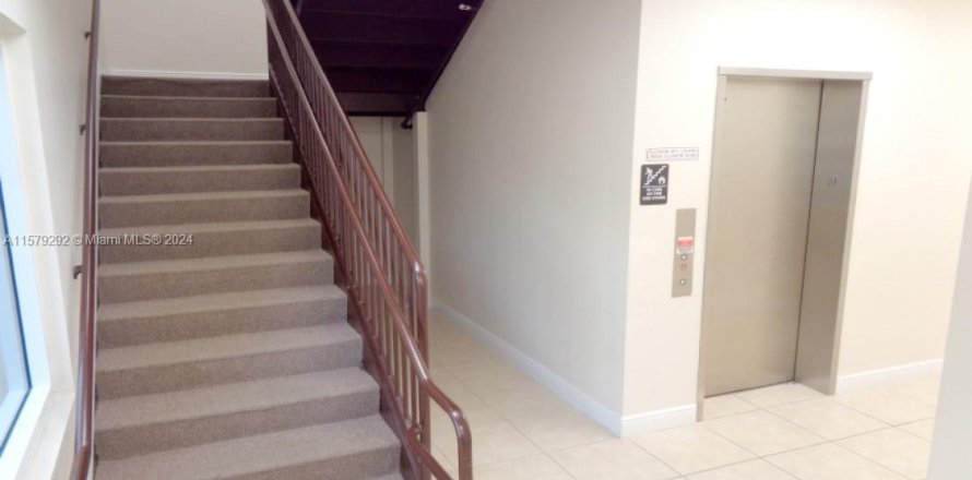 Oficina en Coral Springs, Florida № 1154486