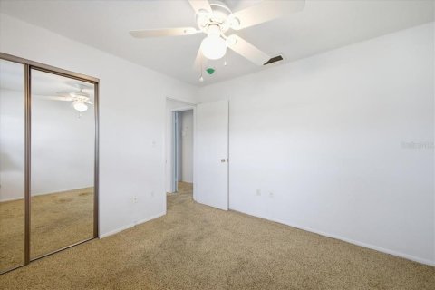 Condo in Bradenton Beach, Florida, 2 bedrooms  № 2124766 - photo 15