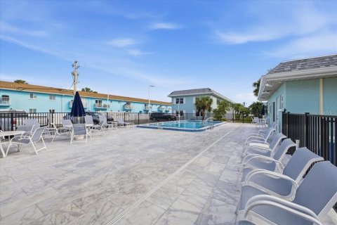 Condo in Bradenton Beach, Florida, 2 bedrooms  № 2124766 - photo 26
