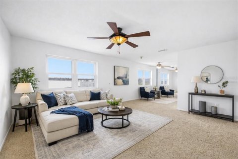 Condo in Bradenton Beach, Florida, 2 bedrooms  № 2124766 - photo 5