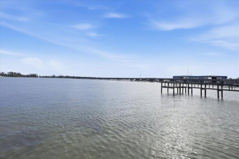 Condo in Bradenton Beach, Florida, 2 bedrooms  № 2124766 - photo 28
