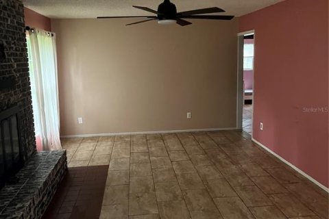 House in Dade City, Florida 3 bedrooms, 165.74 sq.m. № 1871053 - photo 2