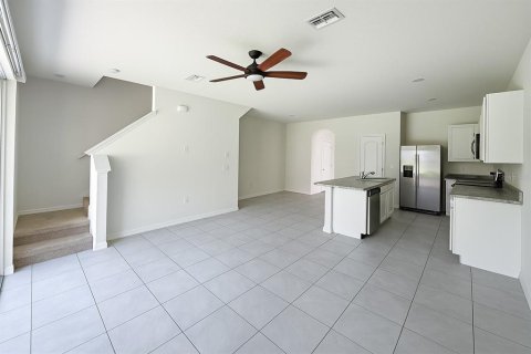 Townhouse in Davenport, Florida 3 bedrooms, 155.43 sq.m. № 2167109 - photo 8