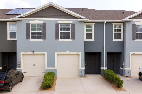 Townhouse in Davenport, Florida 3 bedrooms, 155.43 sq.m. № 2167109