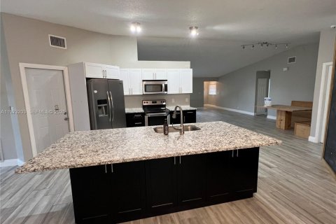 Villa ou maison à vendre à Margate, Floride: 3 chambres, 177.26 m2 № 1983558 - photo 8