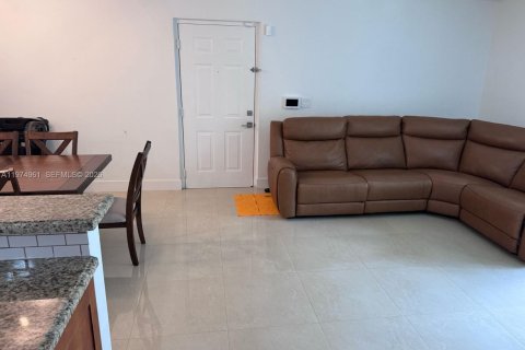 Купить кондоминиум в Хайалиа, Флорида 2 комнаты, 102.75м2, № 2036171 - фото 3