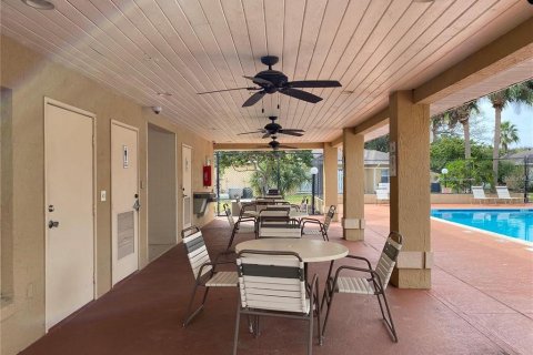 Villa ou maison à louer à Kissimmee, Floride: 2 chambres, 88.44 m2 № 2403007 - photo 18