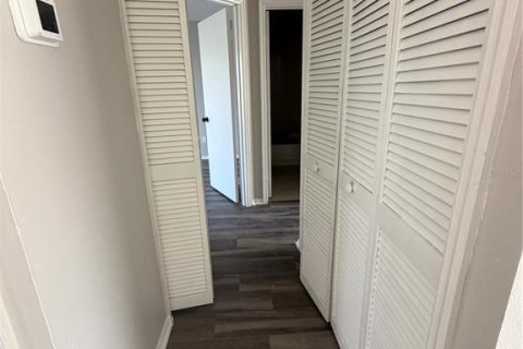 Villa ou maison à louer à Kissimmee, Floride: 2 chambres, 88.44 m2 № 2403007 - photo 7