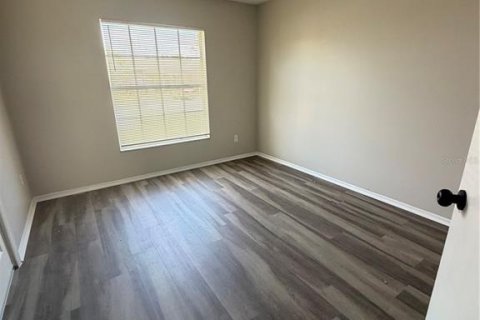 Villa ou maison à louer à Kissimmee, Floride: 2 chambres, 88.44 m2 № 2403007 - photo 8