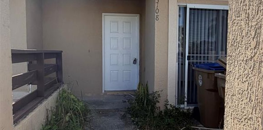 Villa ou maison à Kissimmee, Floride 2 chambres, 88.44 m2 № 2403007