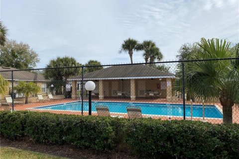 Villa ou maison à louer à Kissimmee, Floride: 2 chambres, 88.44 m2 № 2403007 - photo 16