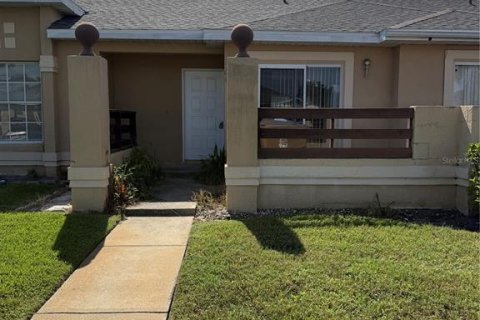 Villa ou maison à louer à Kissimmee, Floride: 2 chambres, 88.44 m2 № 2403007 - photo 2