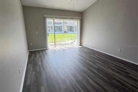Villa ou maison à louer à Kissimmee, Floride: 2 chambres, 88.44 m2 № 2403007 - photo 15