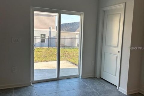 Casa en venta en Davenport, Florida, 5 dormitorios, 218.78 m2 № 2416717 - foto 2