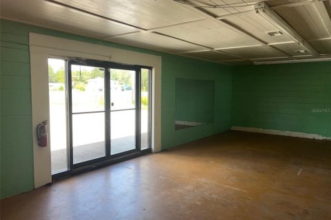Propiedad comercial en alquiler en Hawthorne, Florida, 770.44 m2 № 1903369 - foto 3