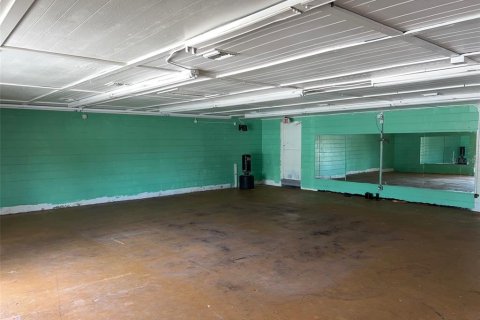 Propiedad comercial en alquiler en Hawthorne, Florida, 770.44 m2 № 1903369 - foto 8