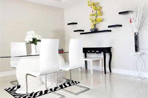 Casa en venta en Winter Garden, Florida, 5 dormitorios, 286.88 m2 № 1800378 - foto 20
