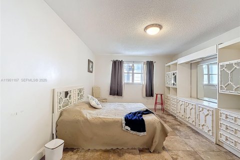 Condominio en venta en Hallandale Beach, Florida, 1 dormitorio, 71.53 m2 № 2021958 - foto 16