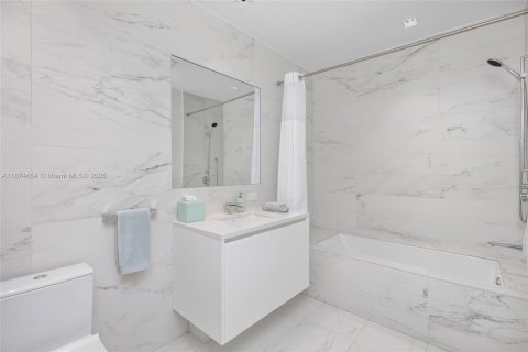 Купить кондоминиум в Майами, Флорида 4 спальни, 427.35м2, № 1980425 - фото 21