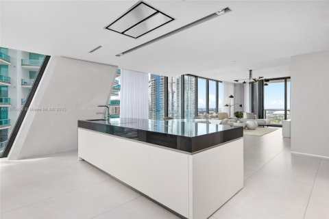 Купить кондоминиум в Майами, Флорида 4 спальни, 427.35м2, № 1980425 - фото 10