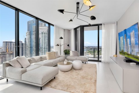 Купить кондоминиум в Майами, Флорида 4 спальни, 427.35м2, № 1980425 - фото 12