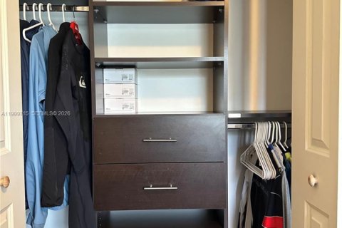 Townhouse in Hallandale Beach, Florida 3 bedrooms, 169.45 sq.m. № 2067531 - photo 22