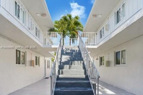 Apartment in Miami, Florida 2 bedrooms № 2069657 - photo 7