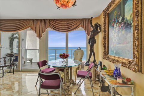 Купить кондоминиум в Санни-Айлс-Бич, Флорида 1 спальня, 117.06м2, № 2065833 - фото 11